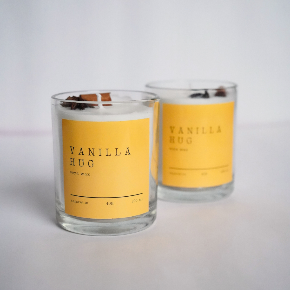 Vanilla Hug Scented Candle 220ml