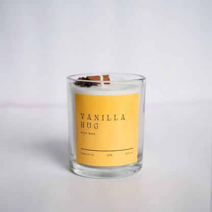 Vanilla Hug Scented Candle 220ml